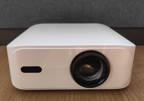 ราคาดี โปรเจคเตอร์ DLP ภาพยนตร์แบบไร้สาย HIFI LCD 1080P HiSilicon ชิปตัวนํา ออนไลน์